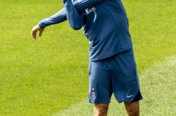 爱游戏体育包含窗口期巴黎圣日耳曼调整名单以备亚冠上海海港伤情更新备战欧篮联，内马尔在利物浦比赛中爆冷都惊呆了的词条